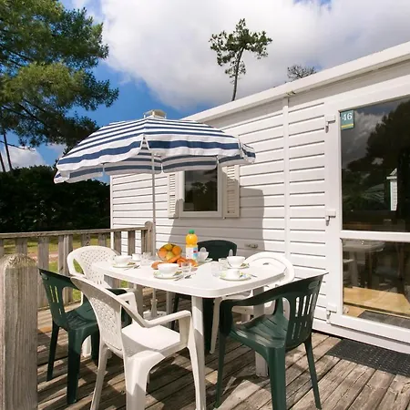 Sous Les Pins Üdülőpark Ronce-les-Bains