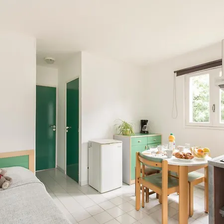 Sous Les Pins By Popinns Holiday park 4*