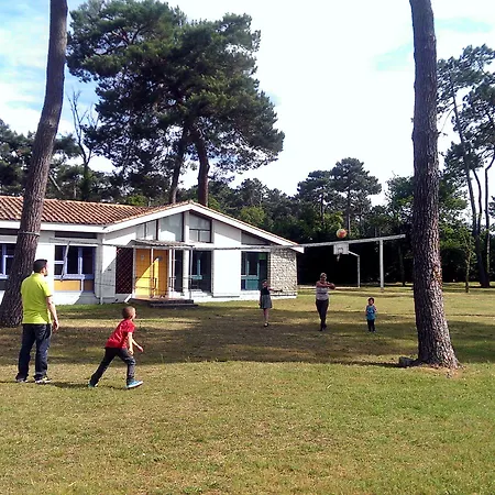 Üdülőpark Sous Les Pins Ronce-les-Bains