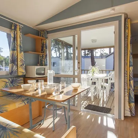 Sous Les Pins By Popinns Holiday park