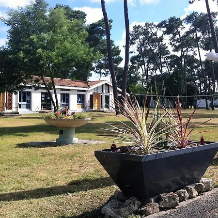 Résidence Sous Les Pins 4*
