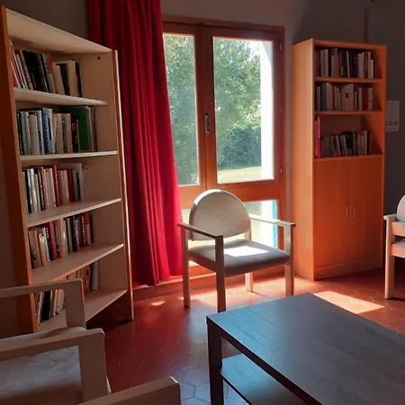 Kompleks wypoczynkowy Sous Les Pins Ronce les Bains