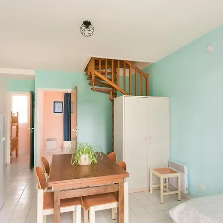 Village de vacances Résidence Sous Les Pins 4*