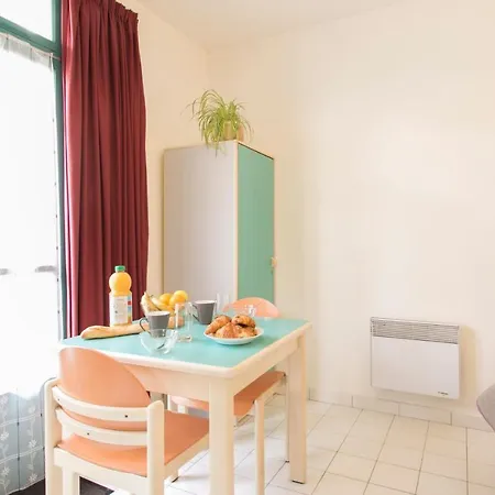 Résidence Sous Les Pins 4*