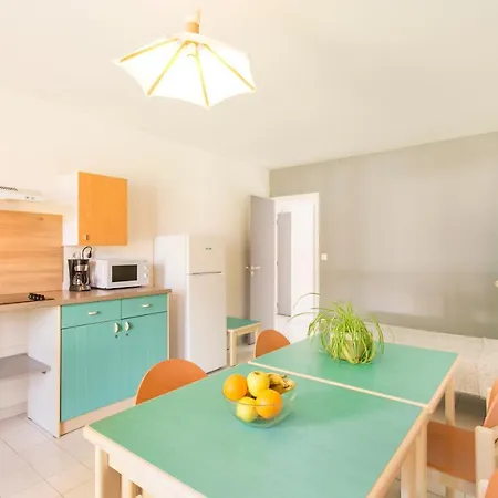 Sous Les Pins 4* 龙斯莱班