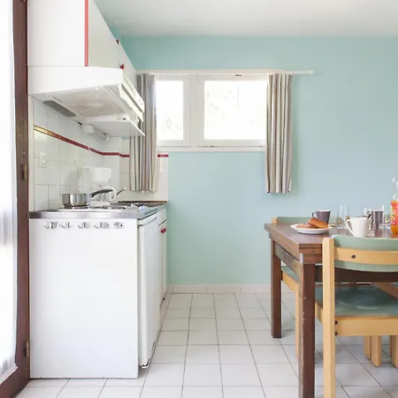 База отдыха Sous Les Pins Ронс-ле-Бен