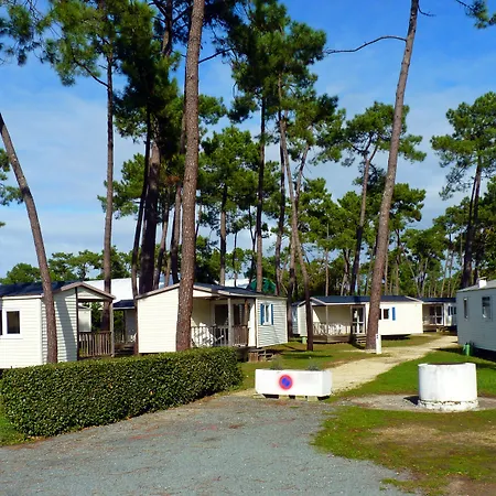 База отдыха Sous Les Pins