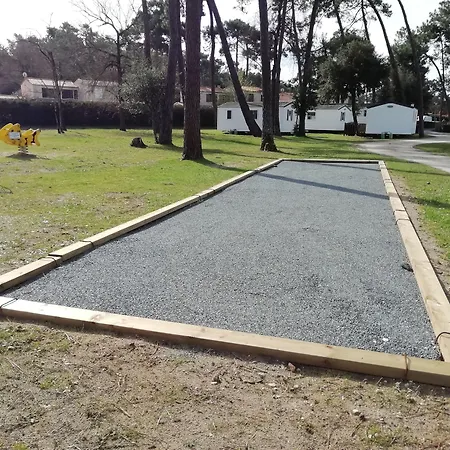 Sous Les Pins 4* Ronce les Bains