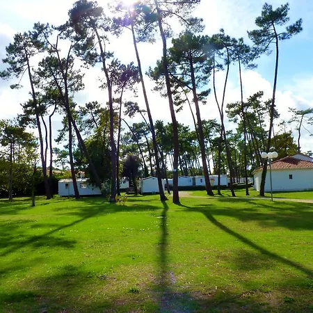 Sous Les Pins Ронс-ле-Бен