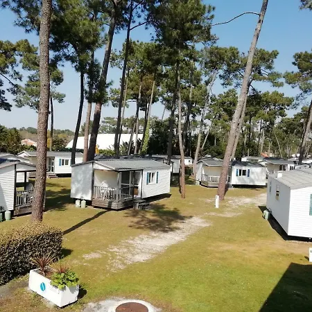 Village de vacances Résidence Sous Les Pins Ronce-les-Bains